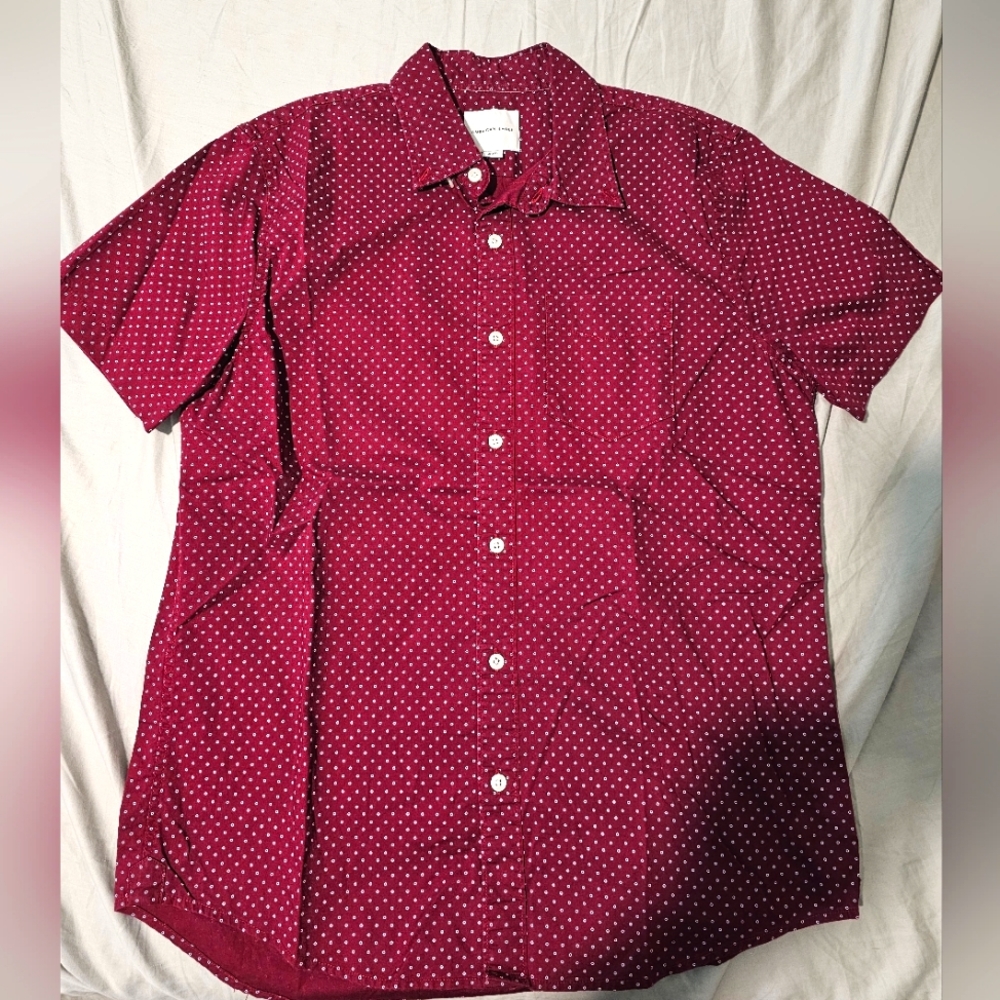 American Eagle Medium Red w White Polka Dots Button Down Shirt